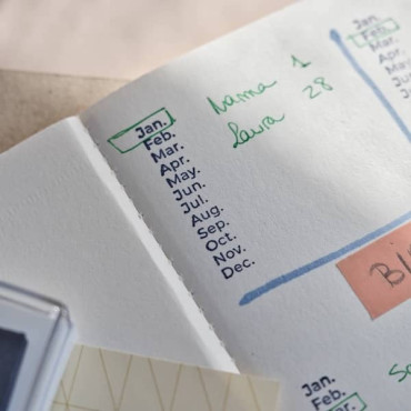 Sello meses del año vertical compacto para bullet journal, planificadores y diarios creativos personalizados