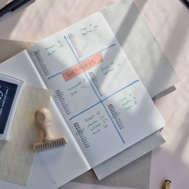 Sello organizador meses abreviados para planners y journaling, ideal para scrapbooking y agendas DIY