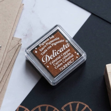 Mini tinta Delicata Celestial Copper, pigment ink metálica cobre para sellos, bodas, papelería y manualidades