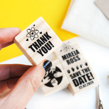 4 wedding stamp set "Big Bang!" for a geeky wedding decoration ideas