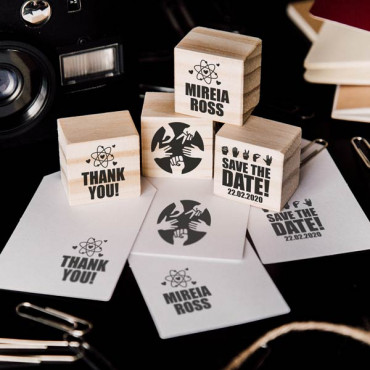 4 wedding stamp set "Big Bang!" for a geeky wedding decoration ideas