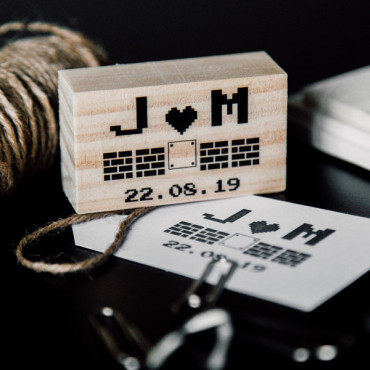 Geeky wedding custom stamp for Gamer-themed wedding