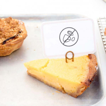 Tree Nuts intolerance icon stamp perfect for restaurants, catering businesses, bakeries, and dessert makers