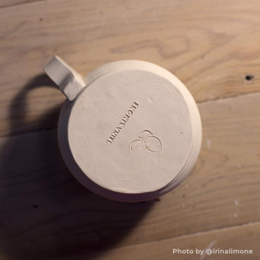 Custom Branding Stamp for Pottery
A personalized stamp used to brand and mark pottery and clay creations with a logo Custom Branding Stamp for Pottery
A personalized stamp used to brand and mark pottery and clay creations with a logo