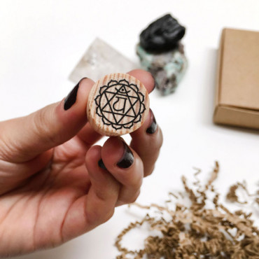 stamp Heart Chakra Stamp - Anahata with a Classic design. vision boards, gratitude lists