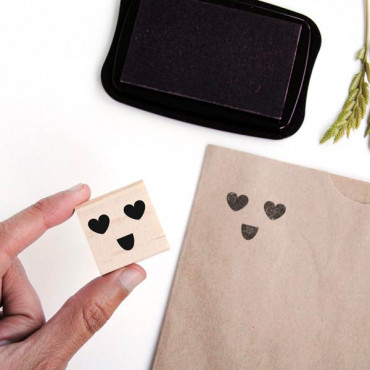 rubber stamp Kawaii Faces Stamps, in love model. Model and size to choose. For egg stamping and scrapbooking.