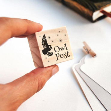 sello Owl Post para correspondencia entre amigas