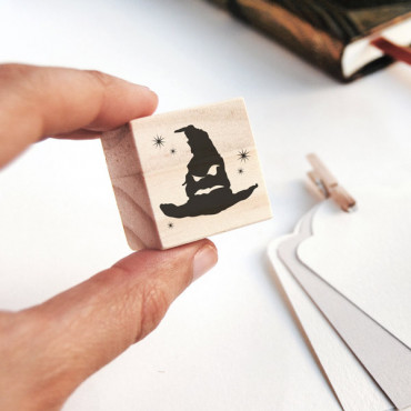 rubber stamp Magic Hat Rubber Stamp surrounded by twinkling little stars