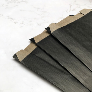 Pack of 25 Black Laid Envelopes with Gusset. 12x24 cm / 4.7x9.4 inches