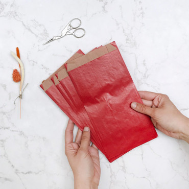 Pack of 25 Red Laid Envelopes with Gusset – 12x24 cm / 4.7x9.4 inches
