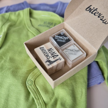 cute giraffe custom name stamp for clothes by sira lobo for biterswit
