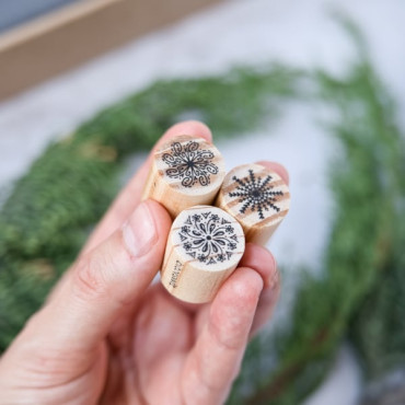 Mini snowflake stamps for Christmas by biterswit with tocs textile crafts