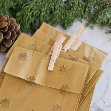 mini wooden clothespins for DIY Christmas projects by biterswit with tocs textile crafts