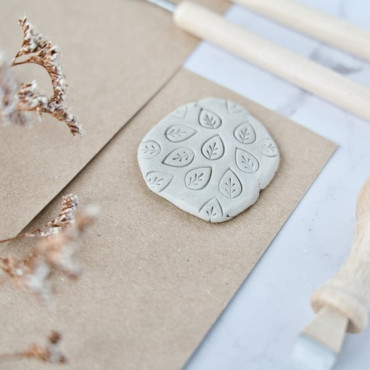 mini clay texture stamp minimal leaf by biterswit