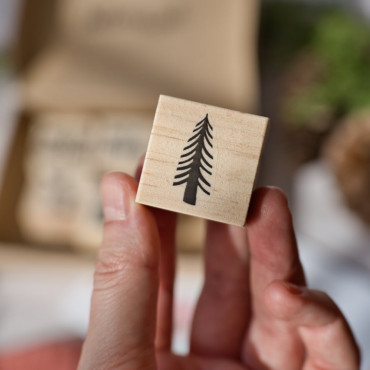 small tree rubber stamp scandi stye by Sira Lobo for biterswit