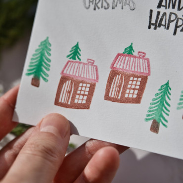 Postales estampadas a mano con sellos ilustrados by Sira Lobo for biterswit
