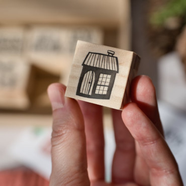cabin gome rubber stamp by Sira Lobo for biterswit