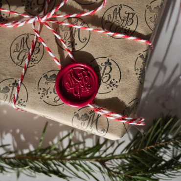 Wax seals with the Three Wise Men, perfect for decorating holiday cards, gifts, and personal letters.