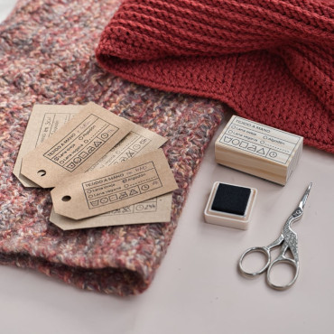 hand crochet papel label with rubber stamp by biterswit