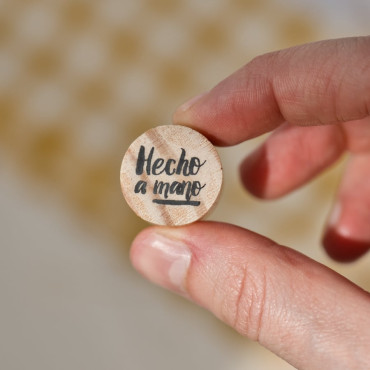 wooden stamp in Spanish