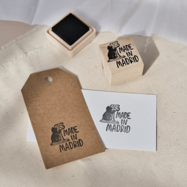 Rubber stamp made in Madrid Oso y Madroño by Sira Lobo for biterswit