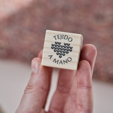 rubber stamp in spanish tejido a mano for garment tags by biterswit