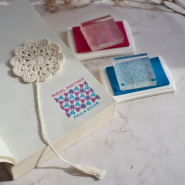 Interlocking Ex Libris stamp set to mark your books. Use separately or together for a unique pattern. Perfect for book lovers.