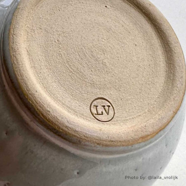 sello personalizado para ceramica y jabones con círculo con iniciales dentro by biterswit