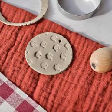 Geeky magic clay texture stamp Lion Crest for wizard-themed weddings