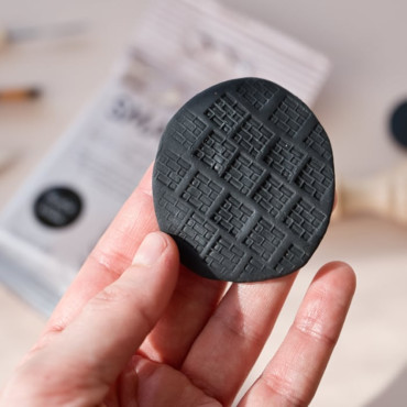Air-Dry Black Clay for Crafts - Easy to Use and Paint