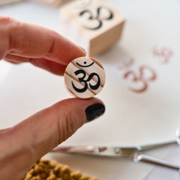 Om Mantra Symbol Rubber Stamp for Journaling, Meditation, Fabric Crafts, and Spiritual Projects