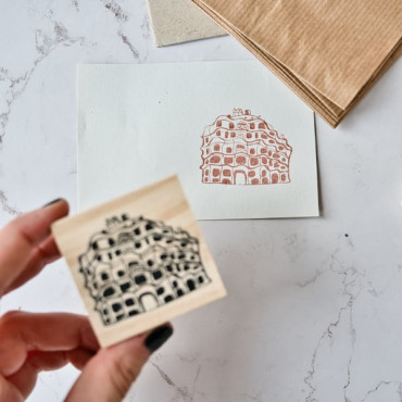 La Pedrera Casa Milà Stamp by Sira Lobo – Add Barcelona’s Gaudí Architecture to Your Crafts
