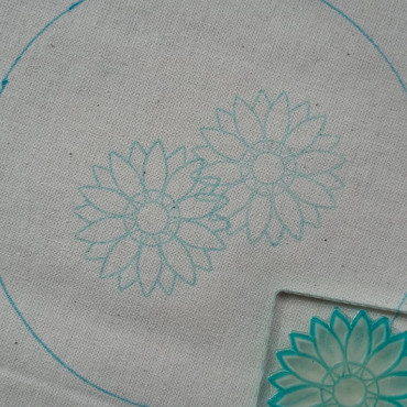 Water-Erasable Sunflower Embroidery Template Stamp - Perfect for Fabric Stamping
