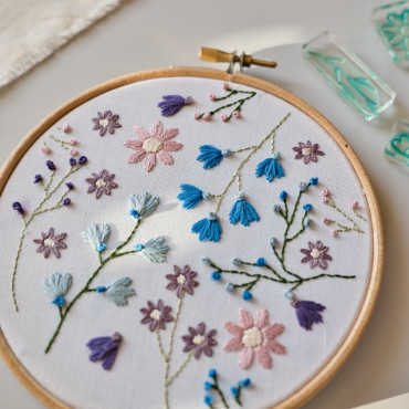 Daisy Stamp for Fabric Embroidery - Create Beautiful Flower Designs
