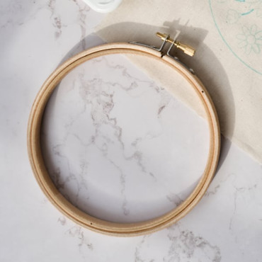 Small Wooden Embroidery Hoop 12.7 cm - Eco-Friendly Bamboo Frame for Needlework