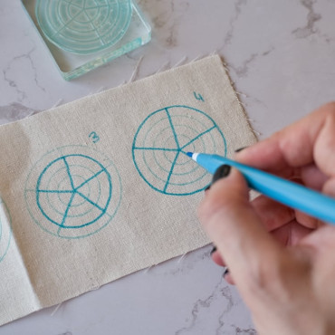 Embroidery Rose Maker Stamp - 5 Section Circle for Flowers, Wreaths, and Craft Projects