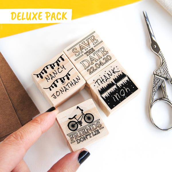 Sello de madera para boda You turn my world upside down