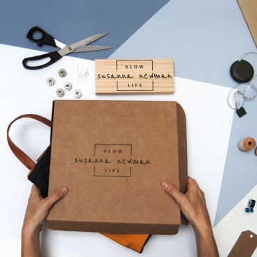 Personalized large stamp for packaging creates a unique and professional appearance. Personalized large stamp for packaging creates a unique and professional appearance.