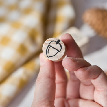 mini acorn rubber stamp by sira lobo for biterswit