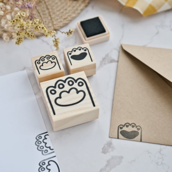 Hand-drawn paw stamp for scrapbooking and packaging by Biterswit