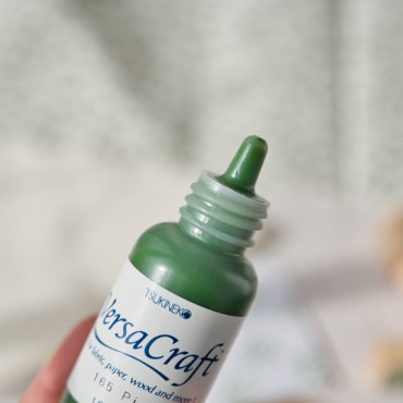 VersaCraft Pine Reinker brings a fresh green to your projects. Ideal for paper, fabric, wood, and ceramics.