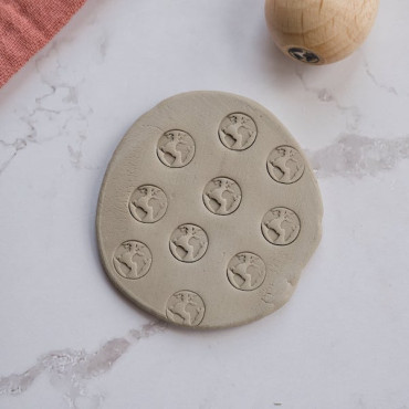 Mini sello planeta Tierra en mango de madera, para decorar y personalizar arcilla y jabones artesanales