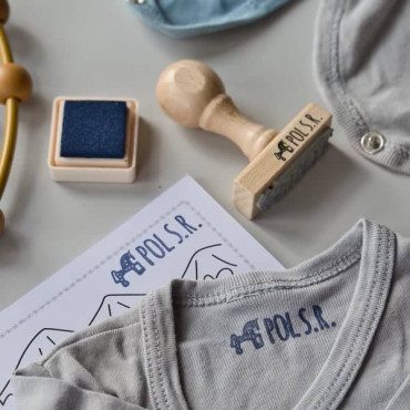 Sello con el caballito de Soria y nombre personalizado, ideal para niños creativos y papelería infantil