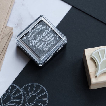 Almohadilla tinta mini Delicata Silvery Shimmer plateada metálica ideal para mini sellos