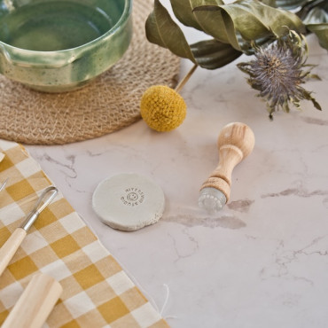 Sello para cerámica y arcilla polímera con sonrisa y tu nombre, regalo para ceramistas principiantes