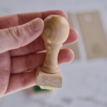 Sello minimalista de pareja con texto personalizado para boda rústica y papelería artesanal