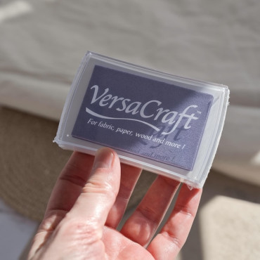 Standard size VersaCraft Pale Lilac ink for rubber stamps and handmade packaging