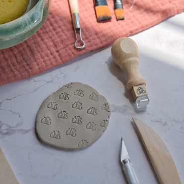 Mini sello para firmar cerámica con tres jarrones lineales, sello para marcar piezas de barro, pottery signature stamp