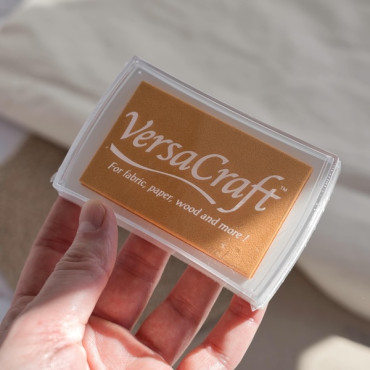 Tinta pigmentada Versacraft amarillo maíz para scrap, journaling, DIY y estampado en papel y tela