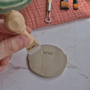 Mini plant stamps in English for herb labels, kitchen garden pot markers DIY